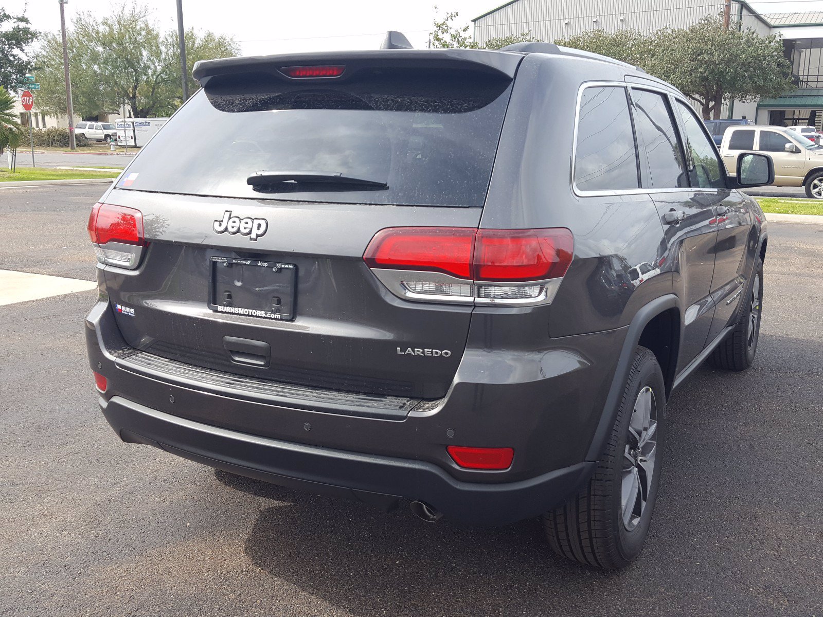 New 2020 JEEP Grand Cherokee Laredo X