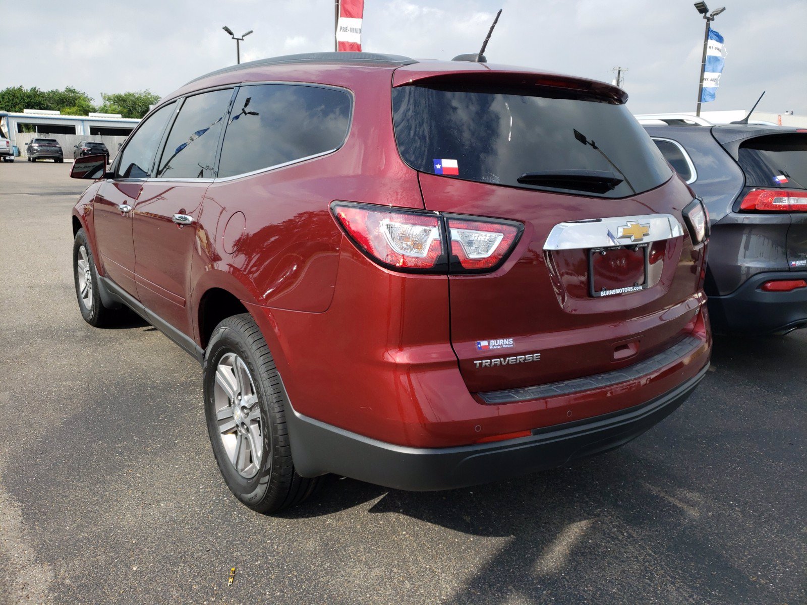 PreOwned 2017 Chevrolet Traverse LT