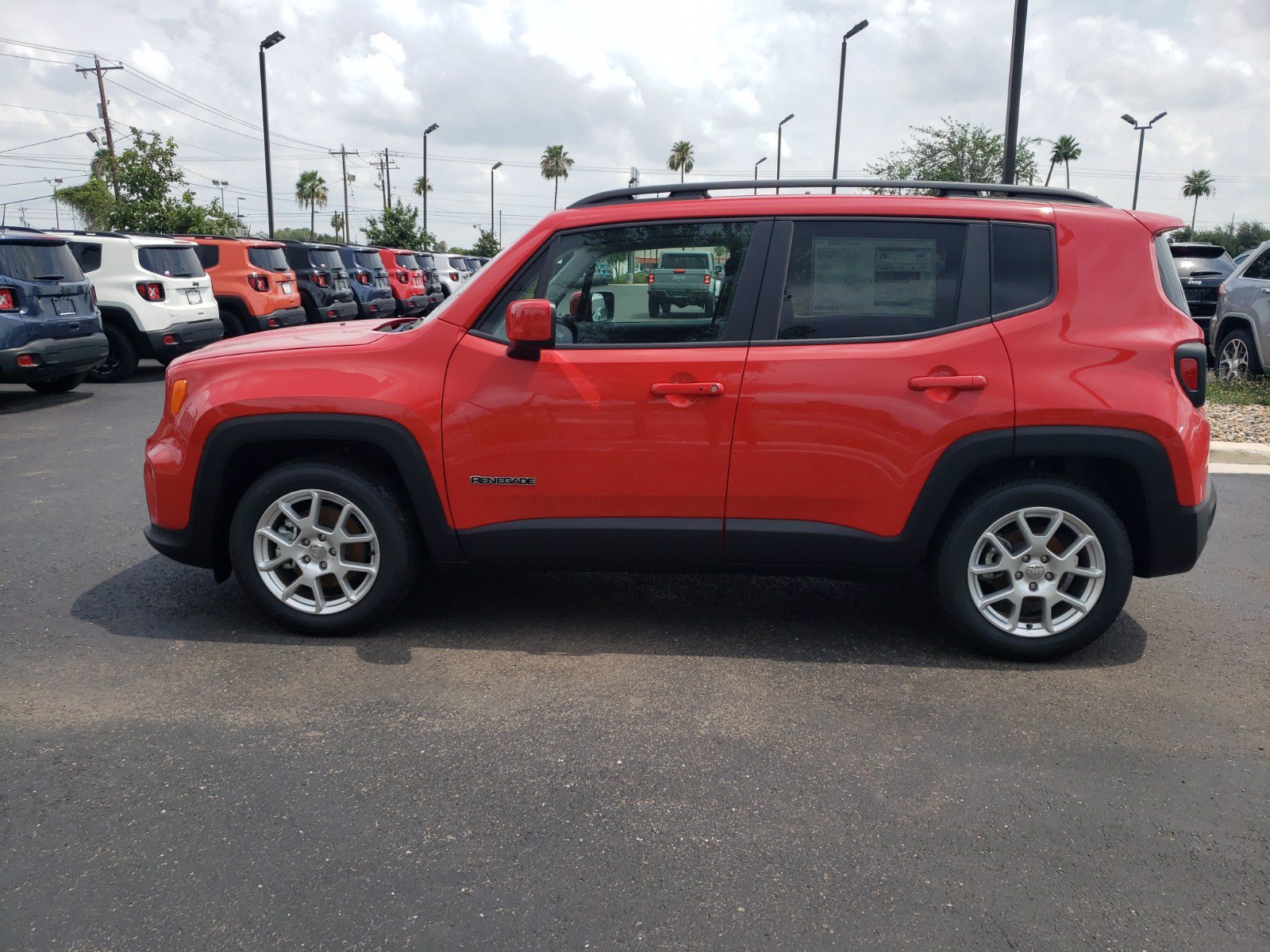 New 2020 JEEP Renegade Latitude